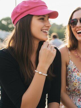 Rare Teardrop Pearl and Shells Stretch Bracelet in Mermaid Core Minimalist Style